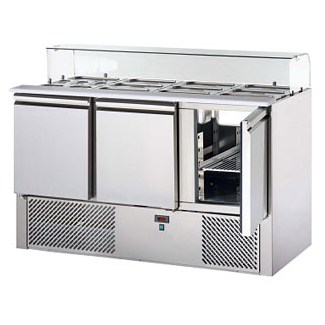 Saladete s tremi vrati